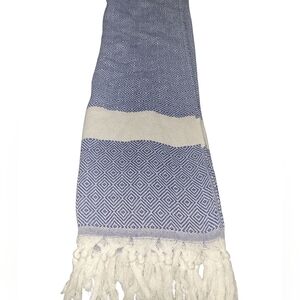 NWOT Trina Turk Navy & White Diamond Pattern Throw Banket,Shaw Or Beach Towel